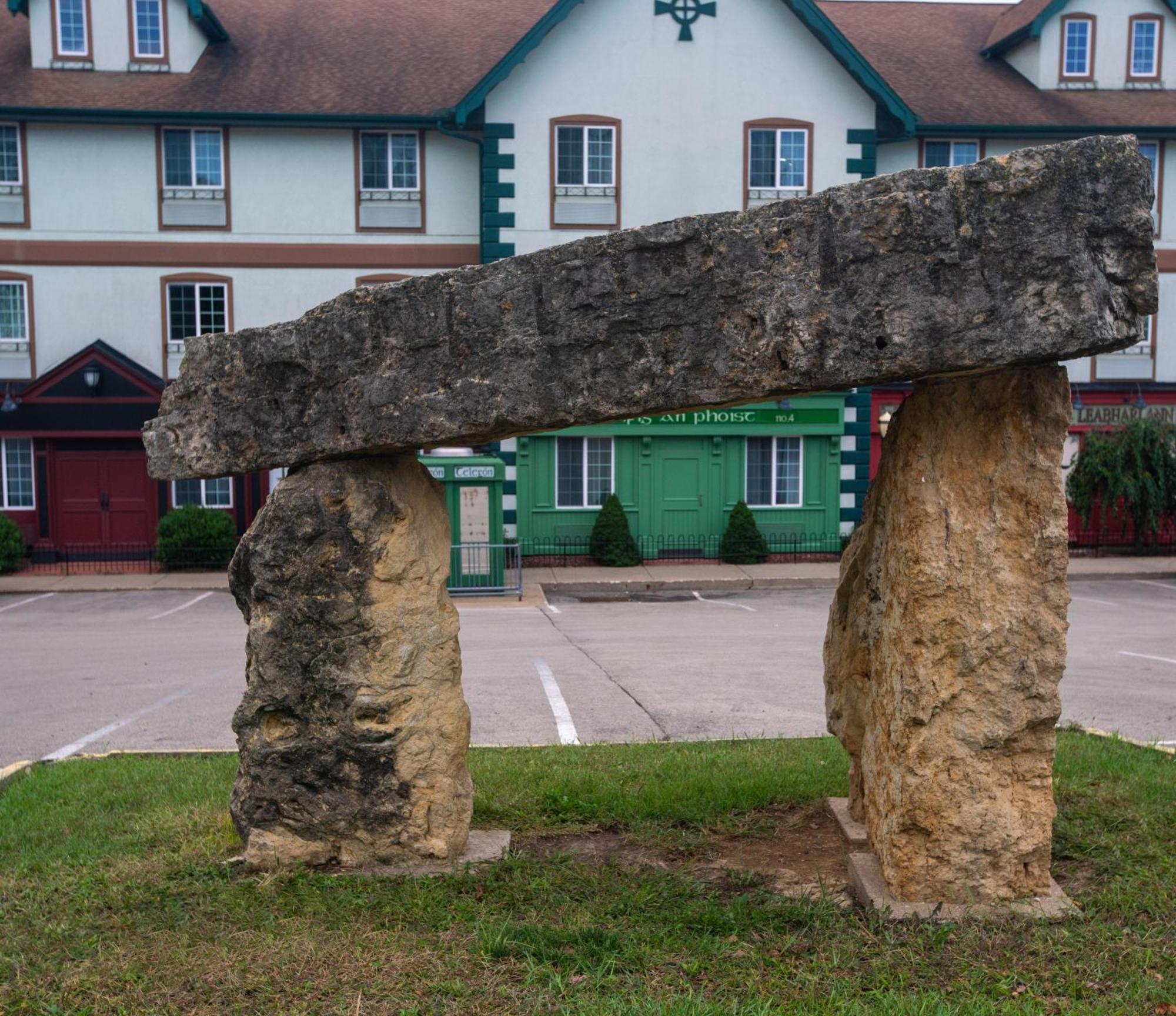 Irish Cottage Inn & Suites Galena Buitenkant foto